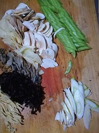 男🍌❌女🍑摸🐻水流是：揭秘这一奇特关键词背后的趣味与热搜