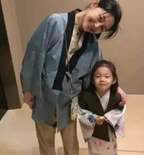 黑料吃瓜免费版下载：掌握最新娱乐八卦动态